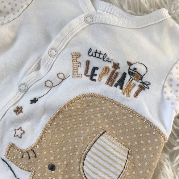 ❌Sold❌💞 New Born One Piece Body suit 💞🍭 - Picture 3 of 6